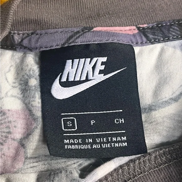 Nike Floral Crop Top - Size S - Picture 3 of 4